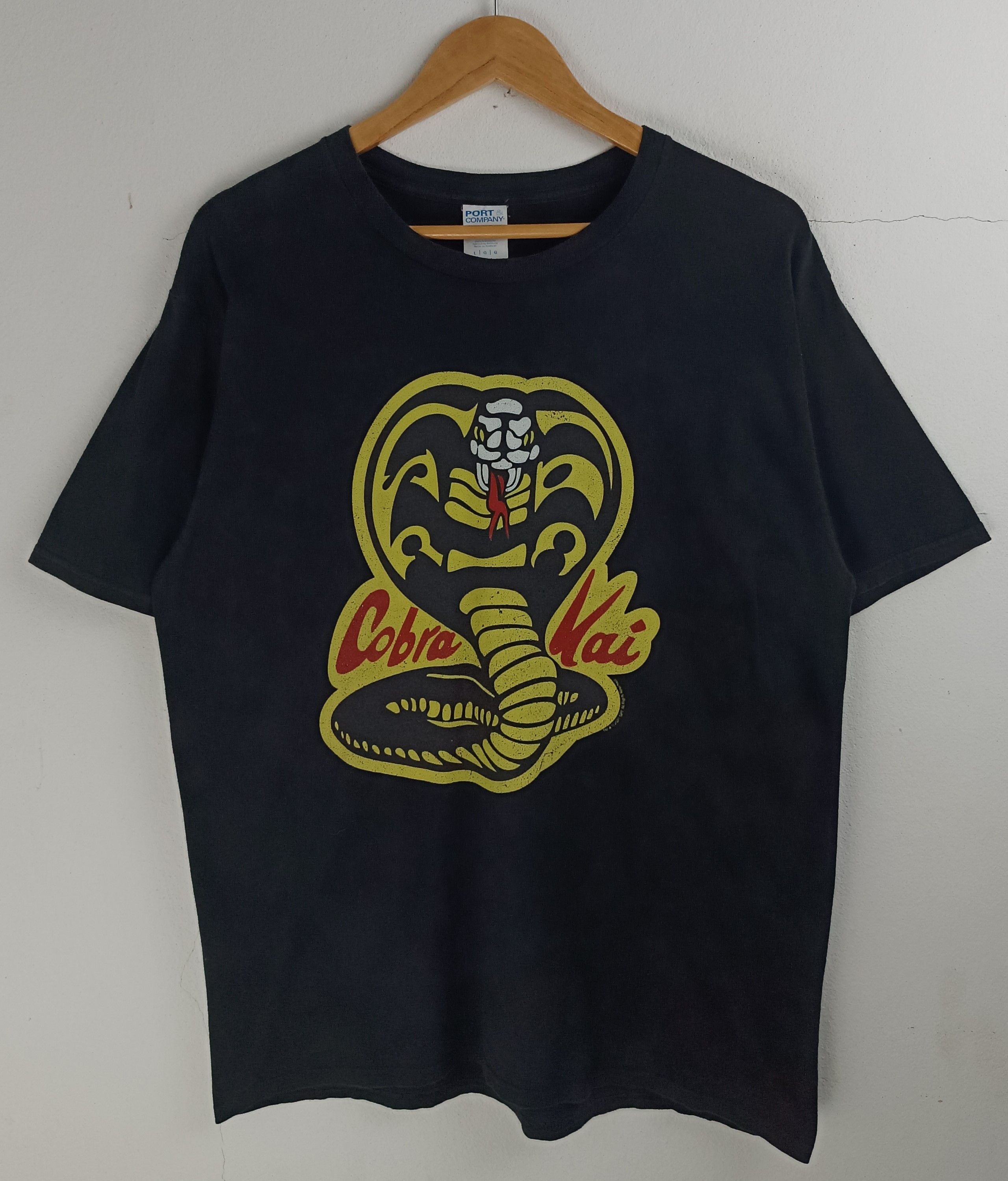 Vintage VINTAGE COBRA KAI THE KARATE KID SERIES MOVIE TEE NETFLIX Size US L / EU 52-54 / 3 - 3 Thumbnail