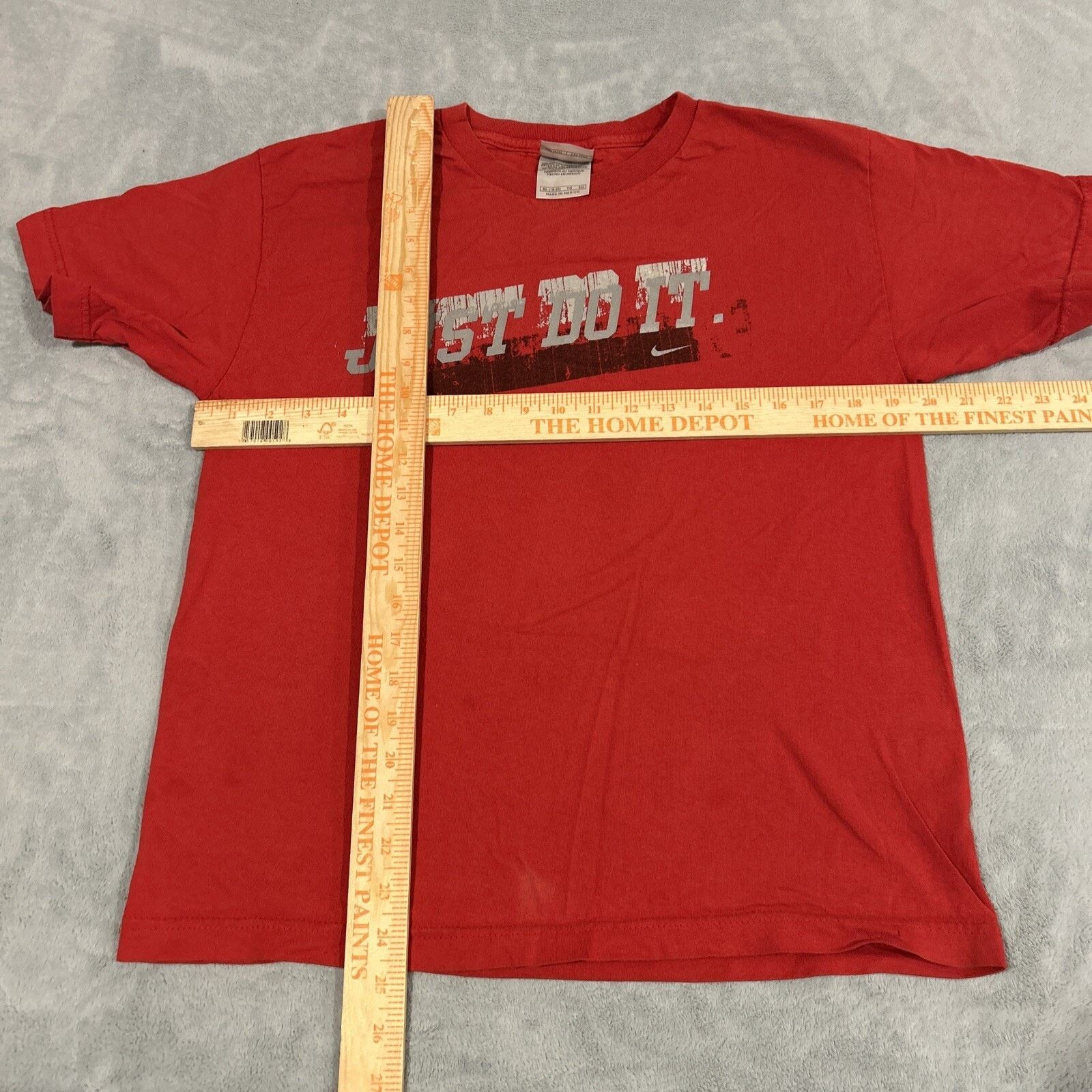 Nike Nike Just Do It Youth Kid Shirt XL Gray Tag Swoosh Crewneck Size US XL / EU 56 / 4 - 8 Thumbnail