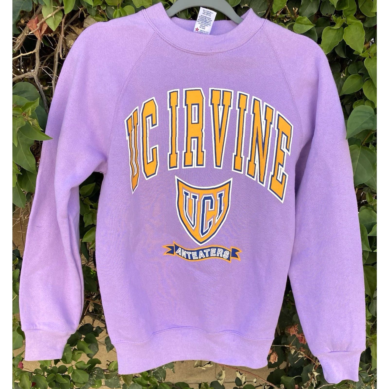 Soffe VINTAGE Soffe UC Irvine UCI Anteaters Raglan Sweatshirt Shirt Unisex Adults S Purple 34-36 University 90s Boys Girls Mens Womens Size US S / EU 44-46 / 1 - 3 Thumbnail