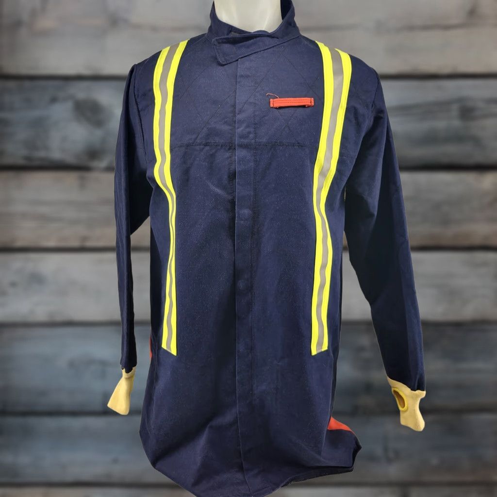 4SDESIGNS VINTAGE Quantum Designs Jacket Work Coat Men’s L Blue Reflective Flame Resistant Vented Jacket - Mens Large Workwear Size US L / EU 52-54 / 3 - 1 Thumbnail