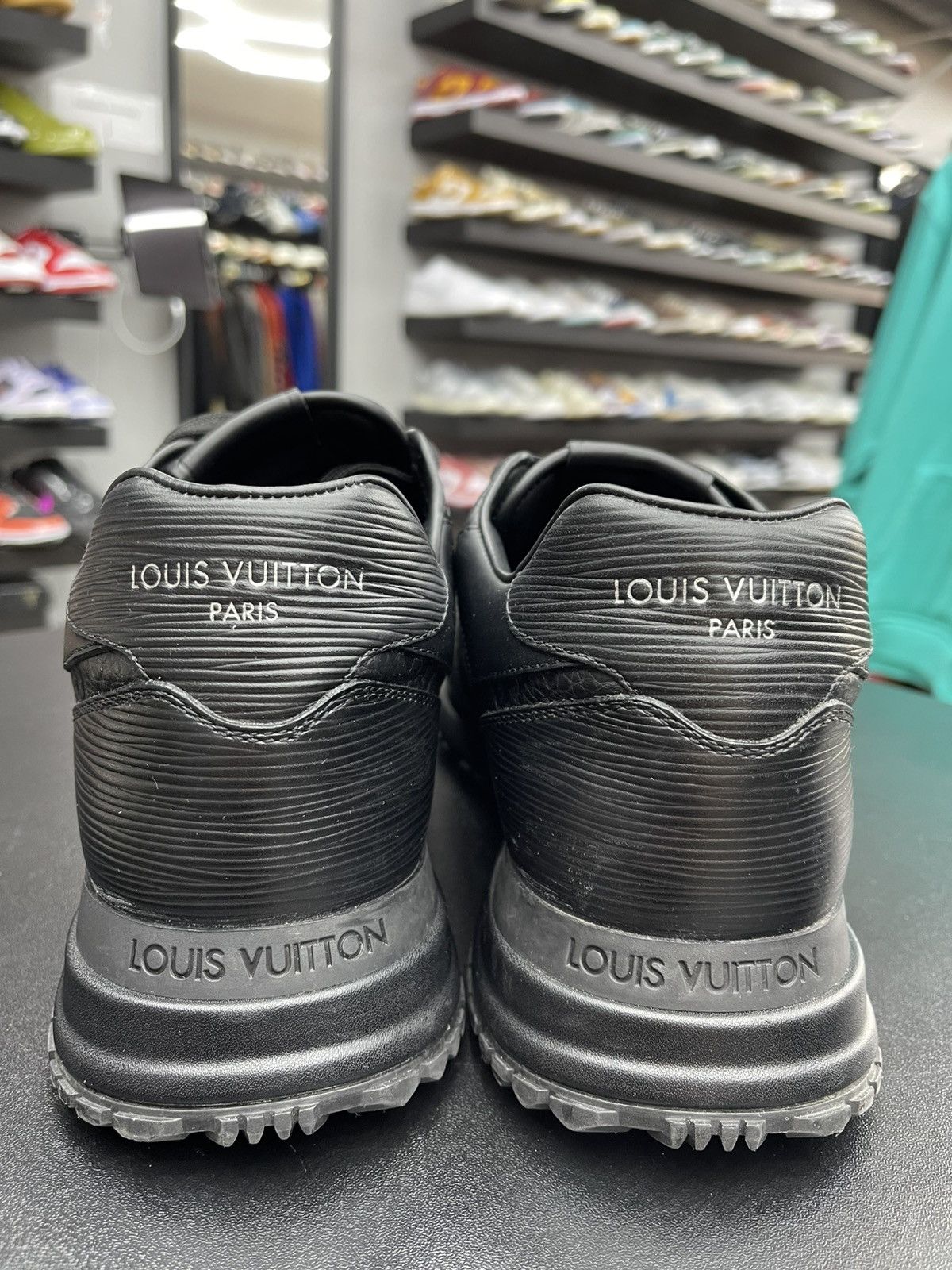 Louis Vuitton Size 10US/9LV - Louis Vuitton Run Away Sneakers Monogram Size US 10 / EU 43 - 4 Thumbnail