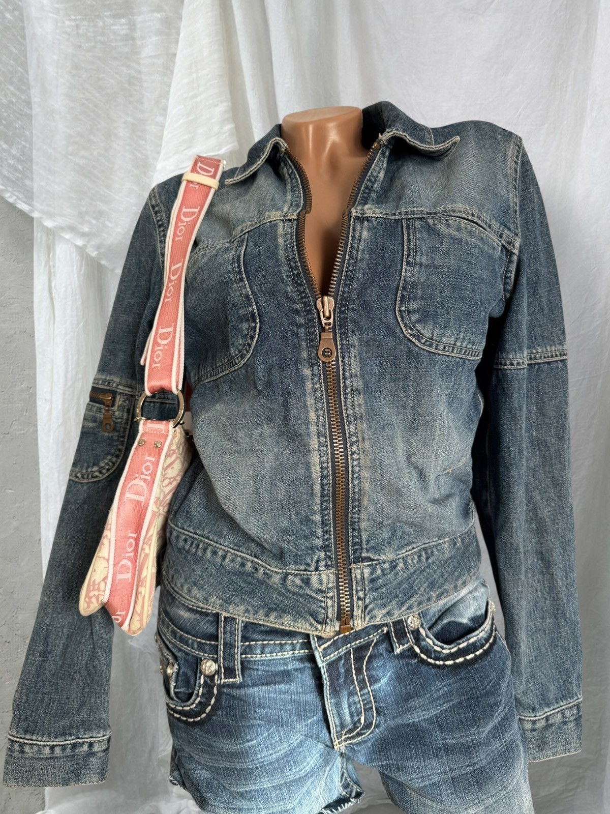 Guess Guess Vintage Washed Denim Zip Jacket Size M / US 6-8 / IT 42-44 - 1 Thumbnail