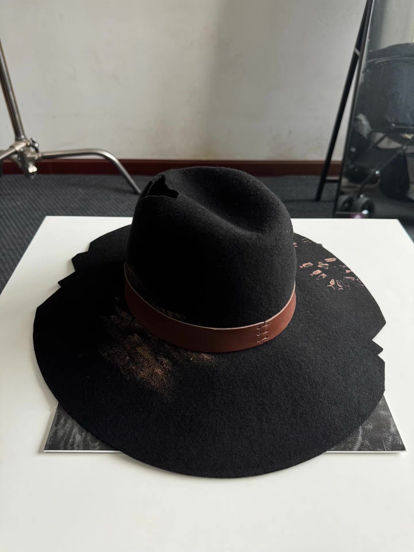 Vivienne Westwood Vivienne Westwood Distressed Wool Hat Q17 Size ONE SIZE - 3 Thumbnail