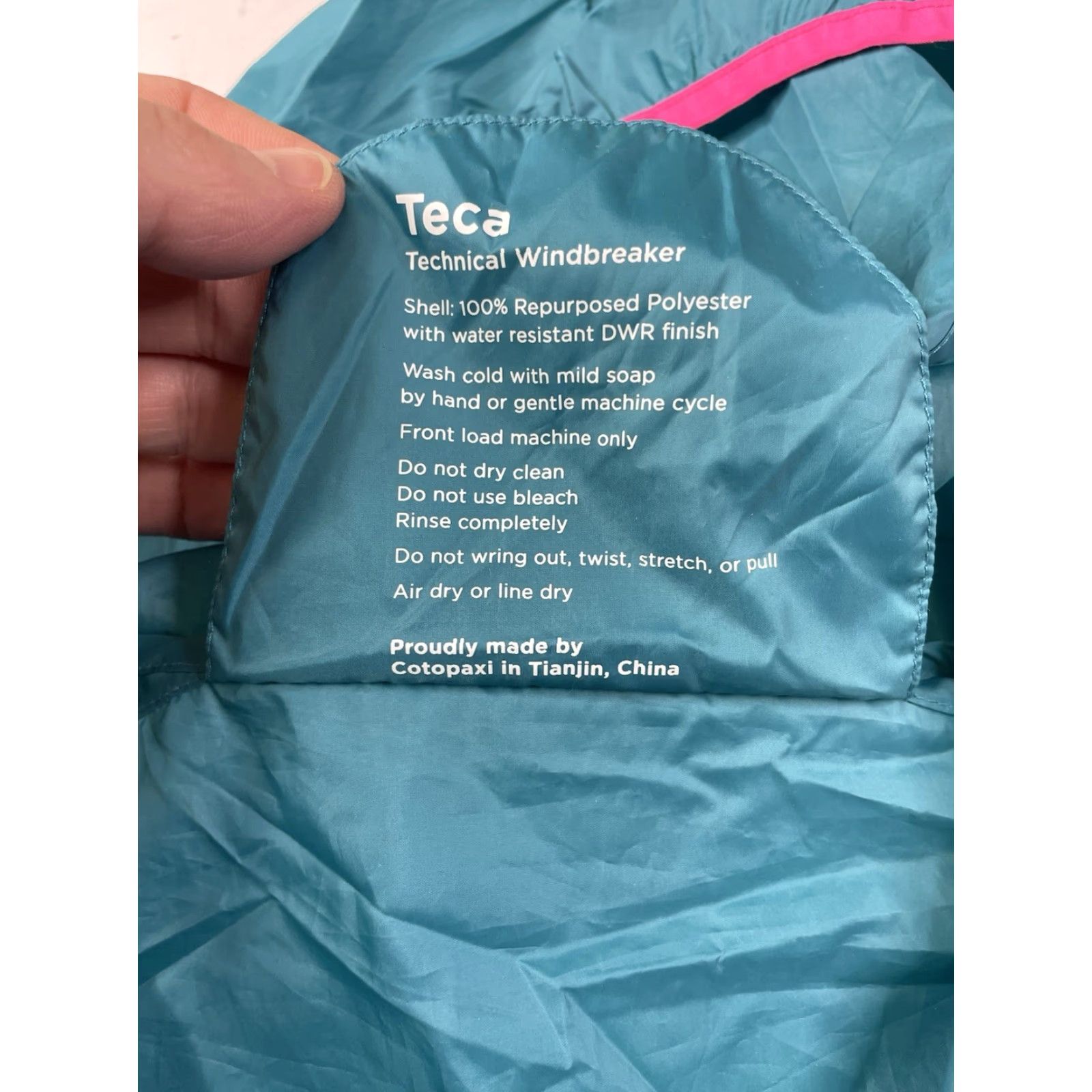 Cotopaxi Cotopaxi Teca Half-Zip Windbreaker Hoodie Pullover Women's Size Small Windbreaker Multicolor Zip Pockets Hooded Lightweight Packable CSR? (Wait) Size S / US 4 / IT 40 - 4 Thumbnail