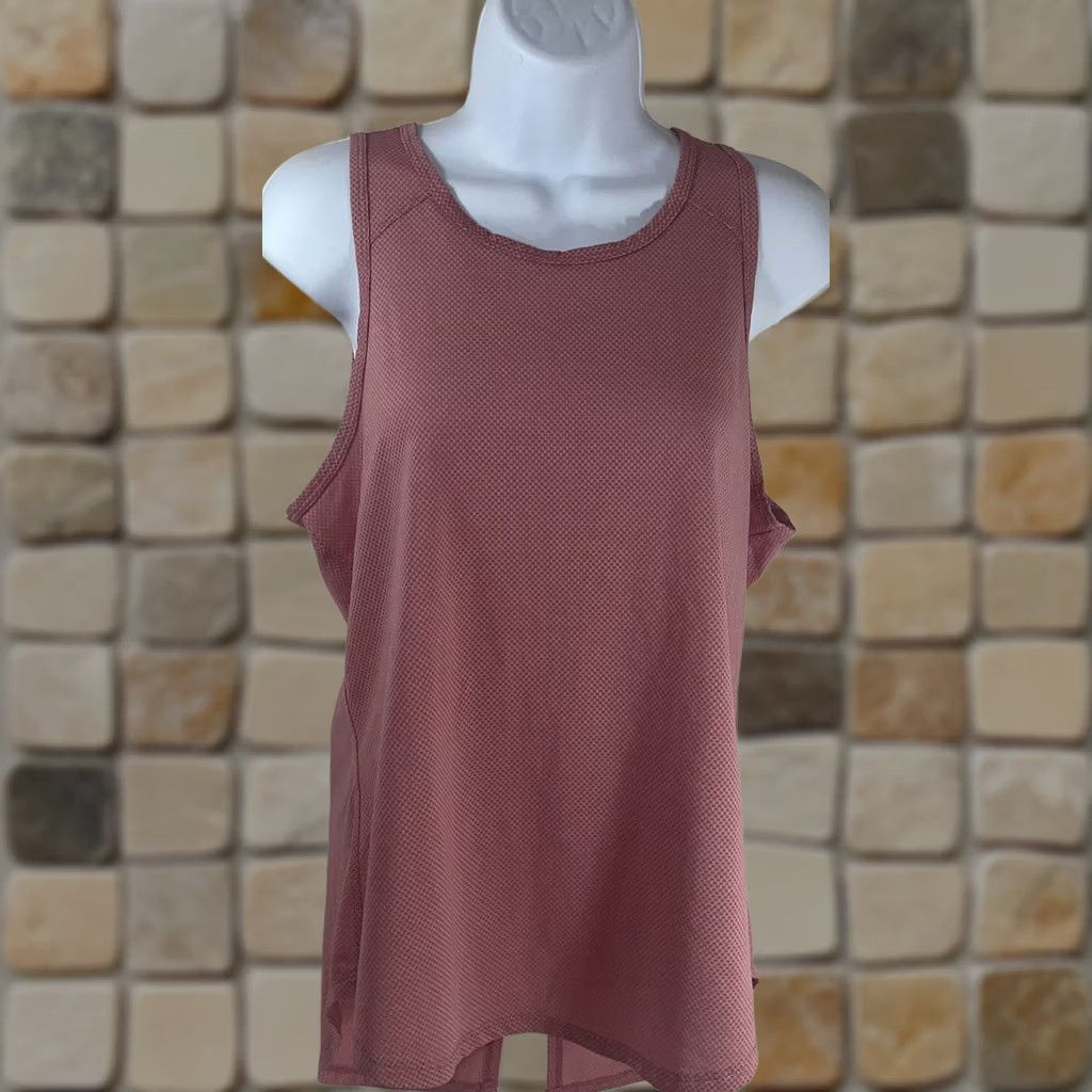 Athletic Works Athletic Works Shirt Womens M Rose women medium tank top color crew neck high low Size M / US 6-8 / IT 42-44 - 1 Thumbnail