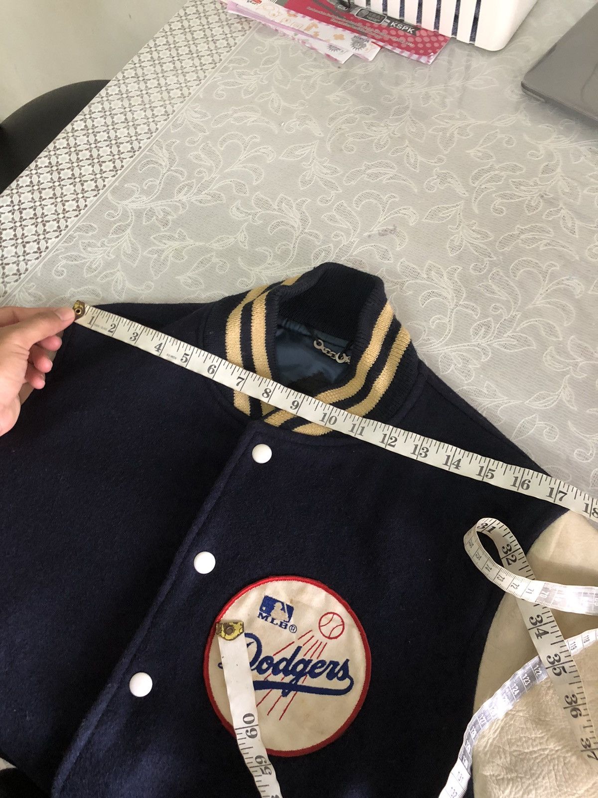 MLB Vintage 90s MLB Dodgers Varsity Arm Leather Tag Stadium Size US M / EU 48-50 / 2 - 21 Thumbnail
