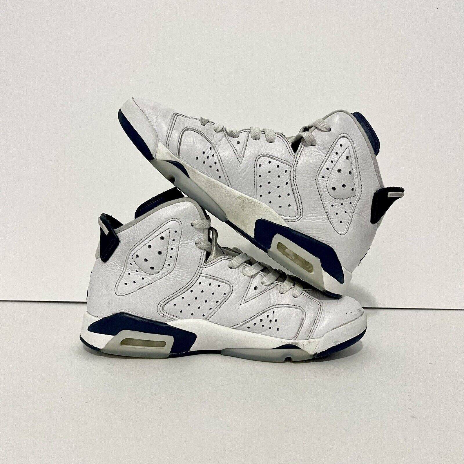 Nike 2022 Nike Air Jordan 6 VI Retro GS Midnight Navy 384665-141 Size US 7.5 / IT 37.5 - 7 Thumbnail