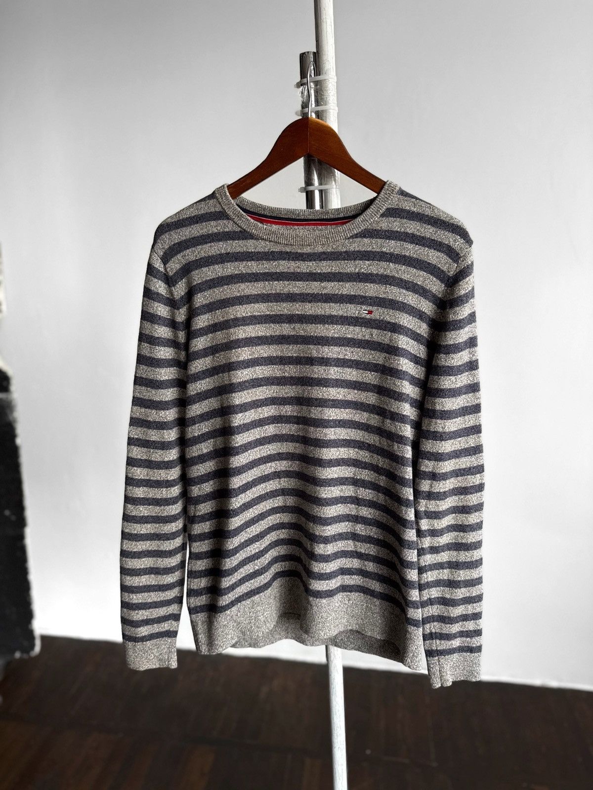 Tommy Hilfiger Tommy Hilfiger Denim Mens Grey Striped Crew Neck Sweater Size US M / EU 48-50 / 2 - 1 Thumbnail