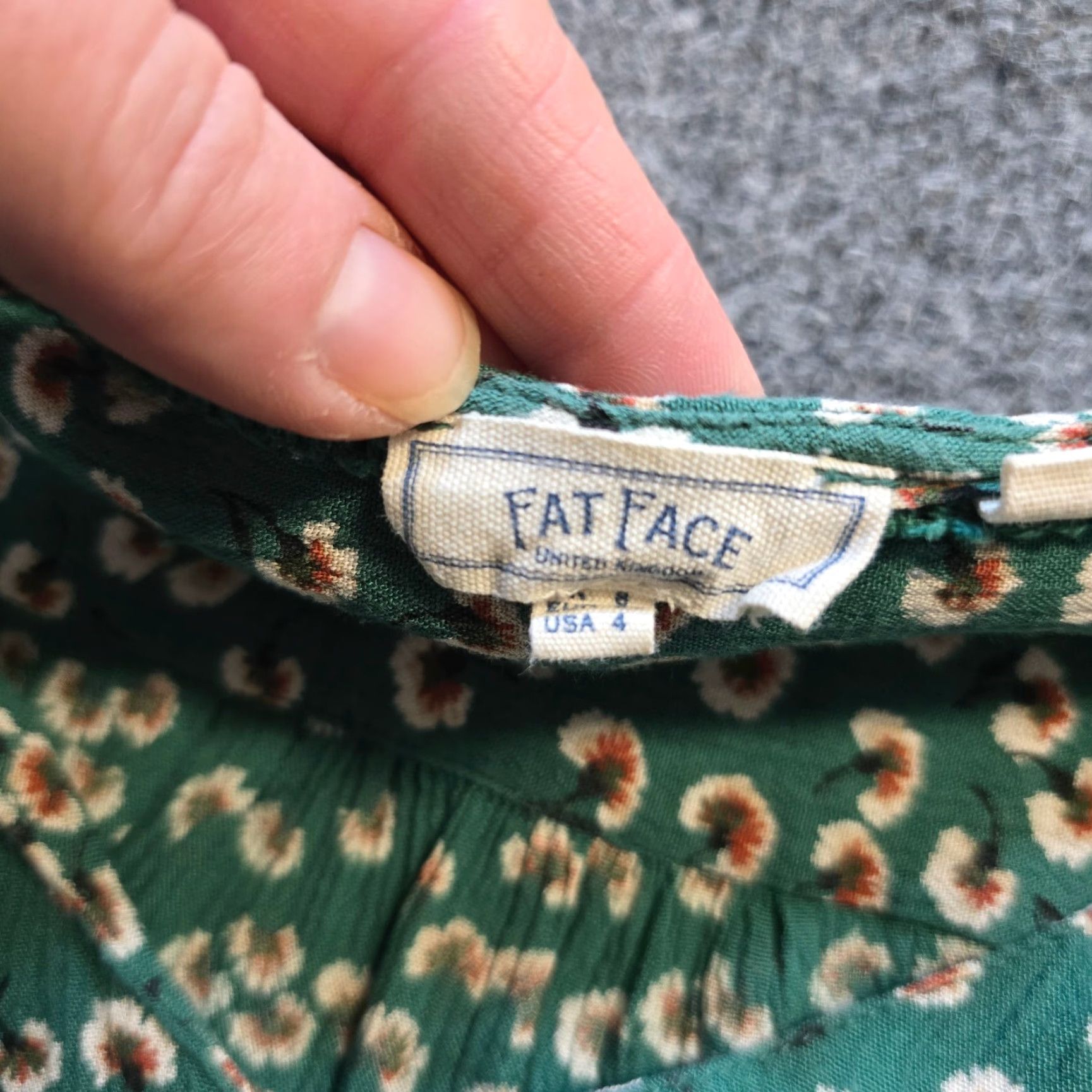 FatFace Fat Face Top Women 4 Green Floral Long Sleeve V-Neck Blouse Casual Vintage? No Size S / US 4 / IT 40 - 4 Thumbnail