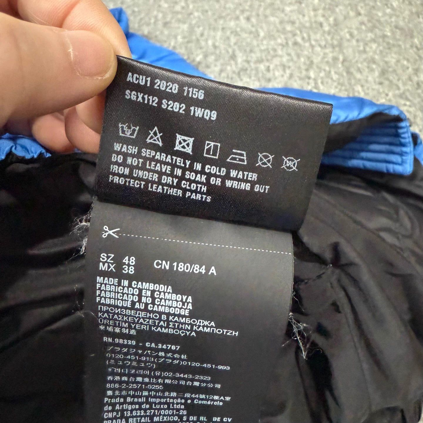 Prada Prada black blue colorblock logo down jacket size48 99new Size US M / EU 48-50 / 2 - 5 Thumbnail
