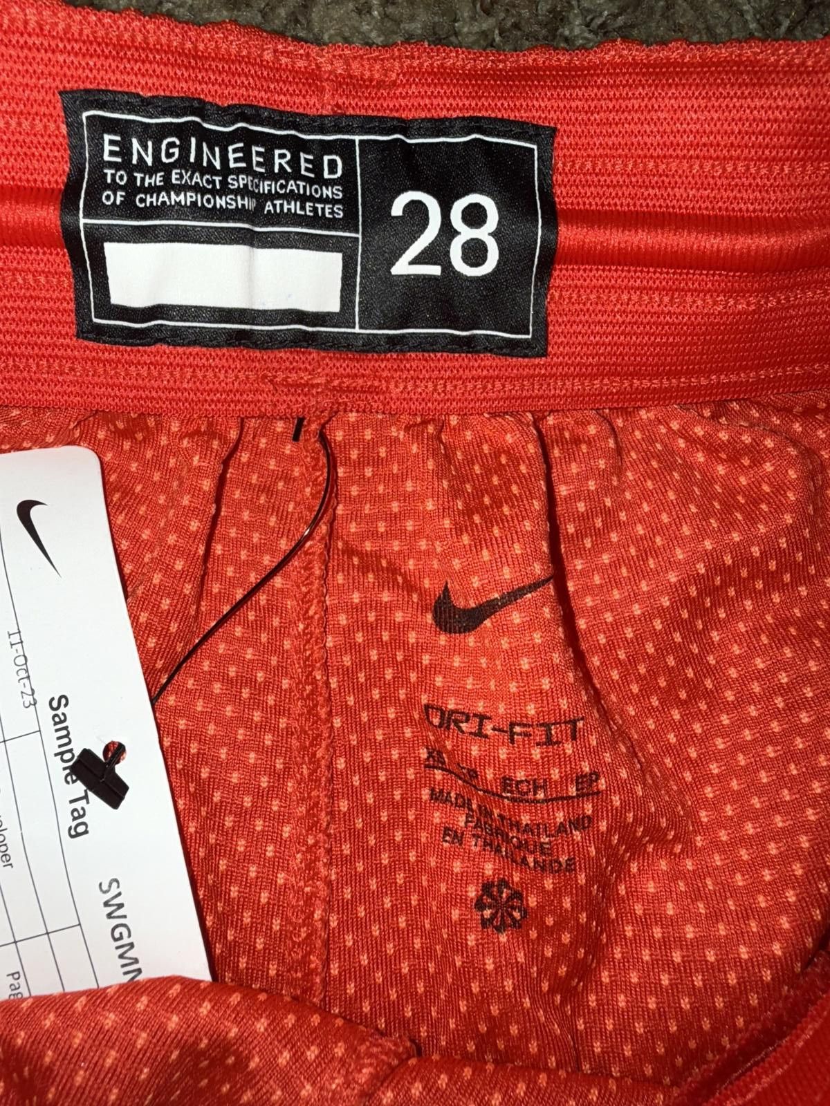 Nike Nike Men’s Canada Limited Nike Basketball Shorts Sample Size US 28 / EU 44 - 7 Thumbnail