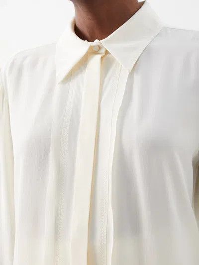 Chloe o1y0825 Silk Shirt in Cream Size S / US 4 / IT 40 - 2 Thumbnail