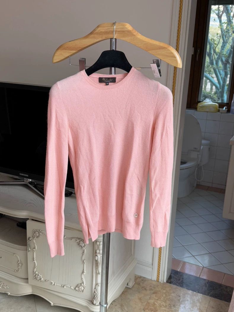 Loro Piana LORO PIANA A baby cashmere sweater Size XS / US 0-2 / IT 36-38 - 1 Thumbnail