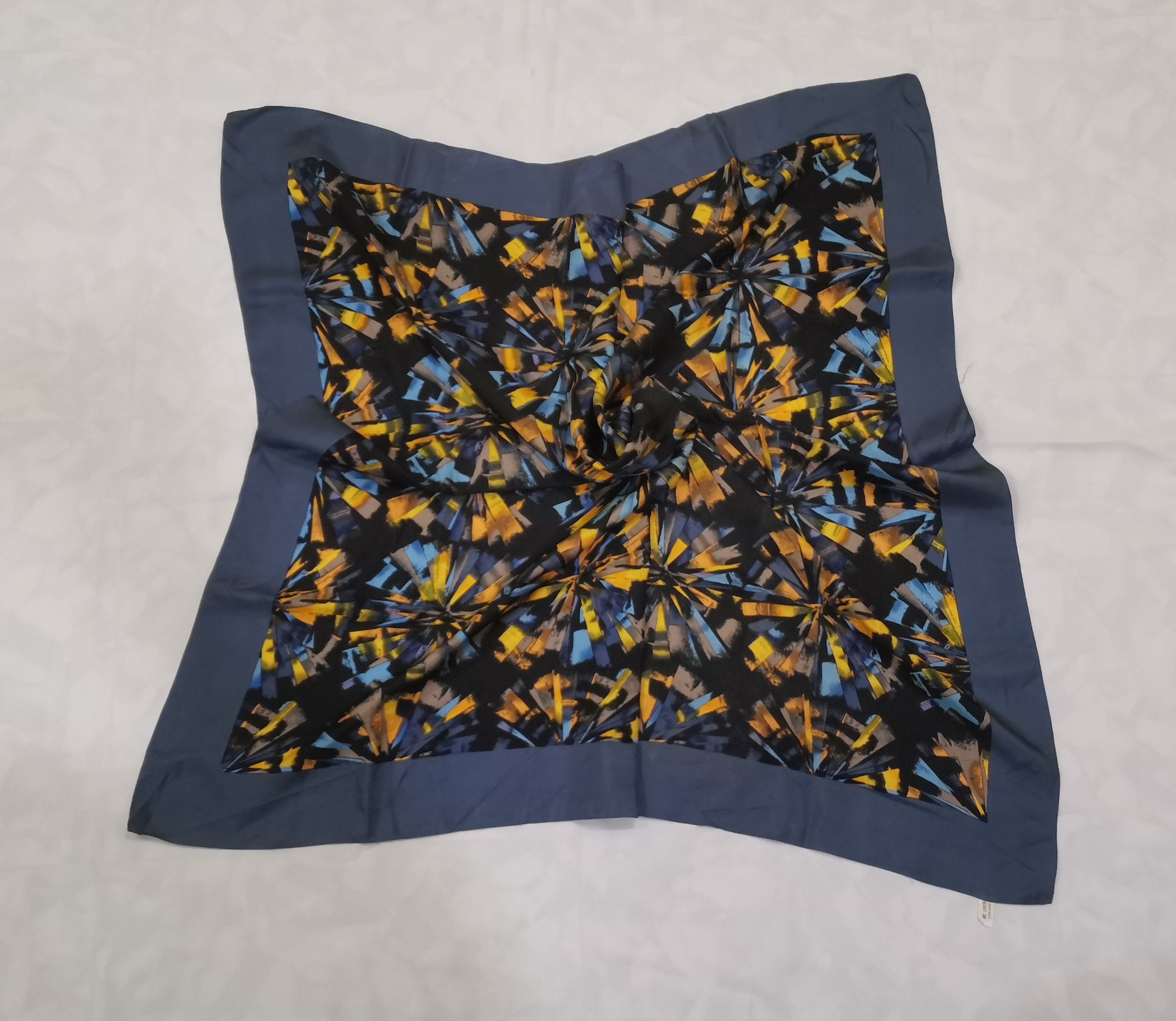 Designer × Japanese Brand Rare vintage Japanese brand luxury scarves nice design Size ONE SIZE - 2 Thumbnail