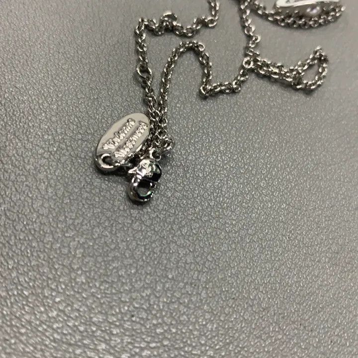 Vivienne Westwood Vivienne Westwood Silver Bas Relief Pendant Necklace Size ONE SIZE - 8 Thumbnail