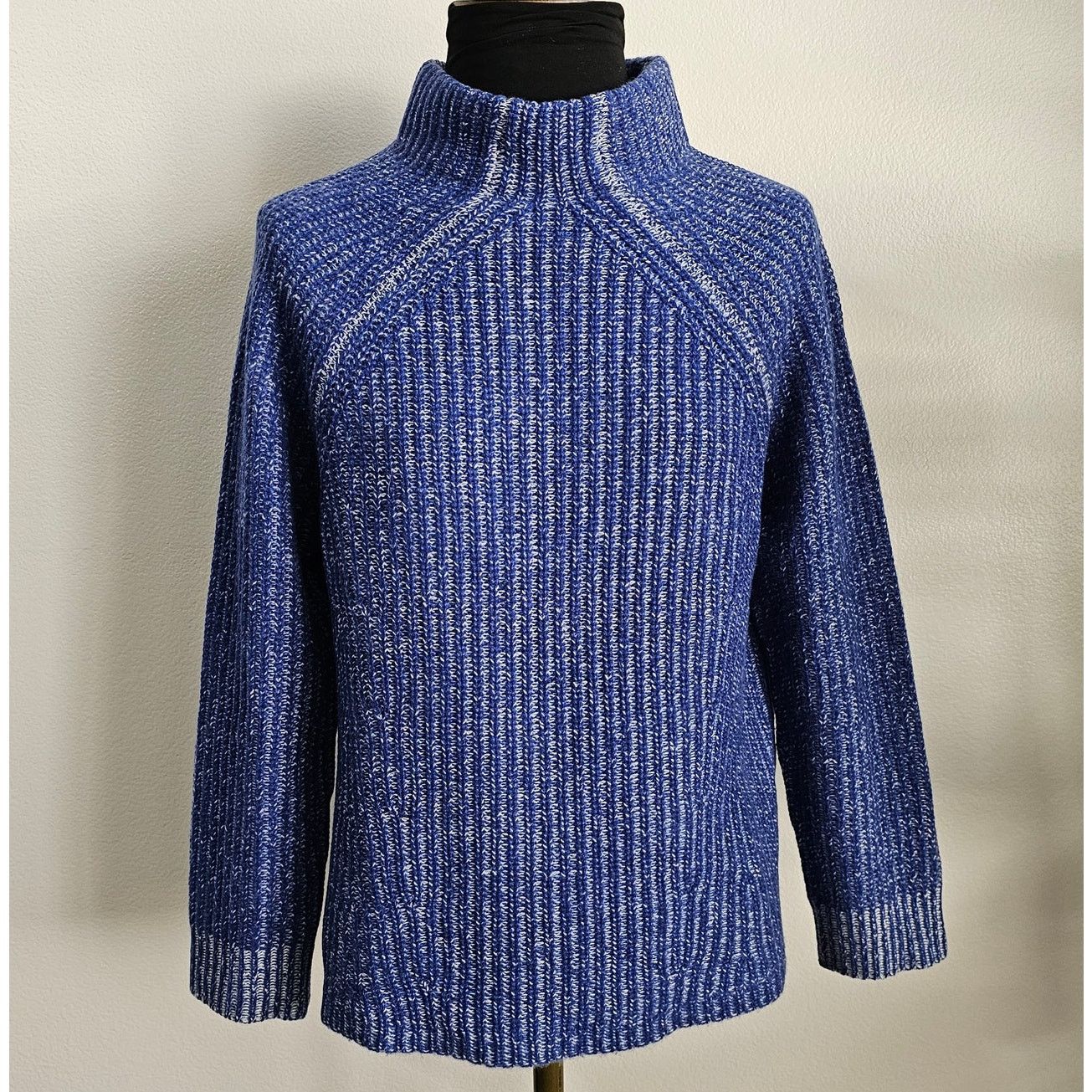 White + Warren EUC WHITE + WARREN Cashmere Blue/White Mock Neck Sweater XS Size XS / US 0-2 / IT 36-38 - 1 Thumbnail