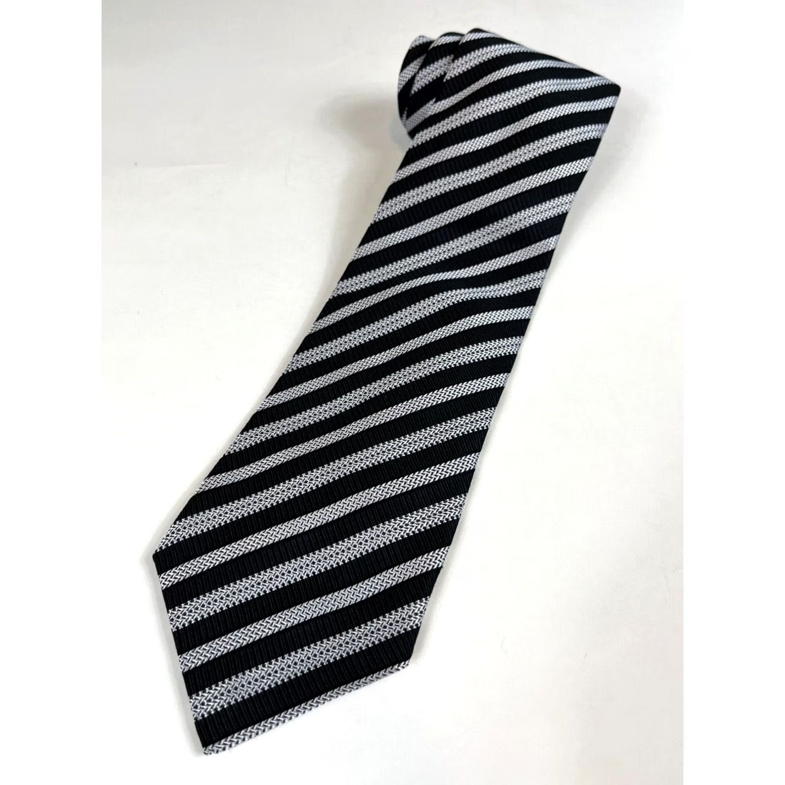 Valentino Valentino Silk Tie Striped Men’s Made in Canada Size ONE SIZE - 3 Thumbnail