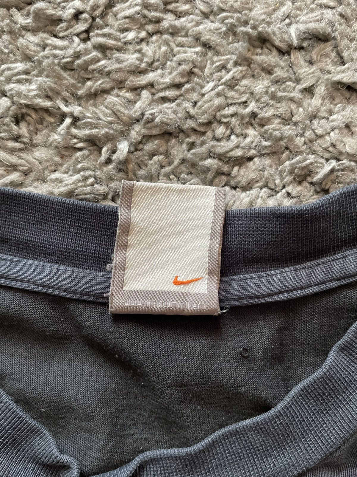 Nike × Vintage 00s Nike T-Shirt Streetwear Vintage Big Logo Swoosh Rare Size US L / EU 52-54 / 3 - 11 Thumbnail
