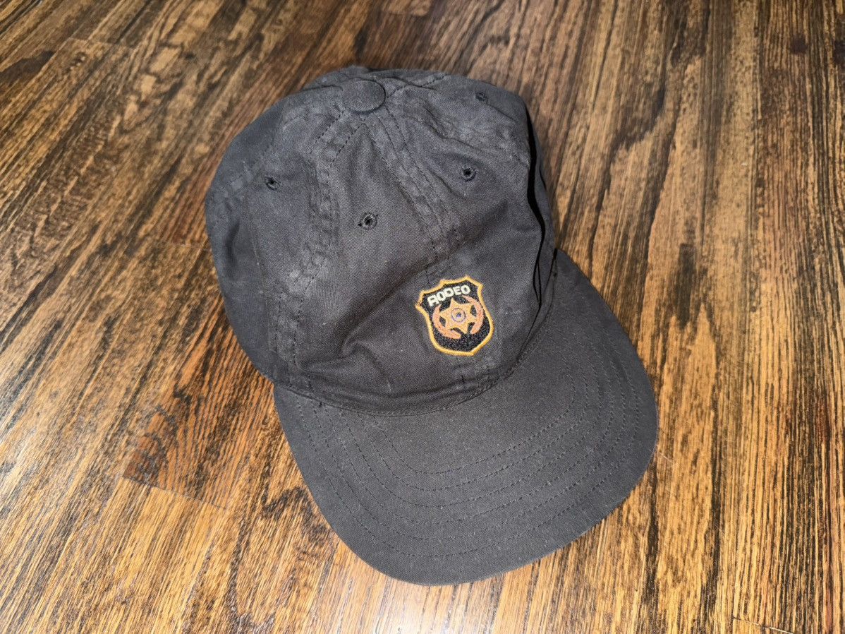 Maharishi × Travis Scott Travis Scott X Maharishi Badge Rodeo Tour Hat 2016 Dad Hat Size ONE SIZE - 1 Thumbnail