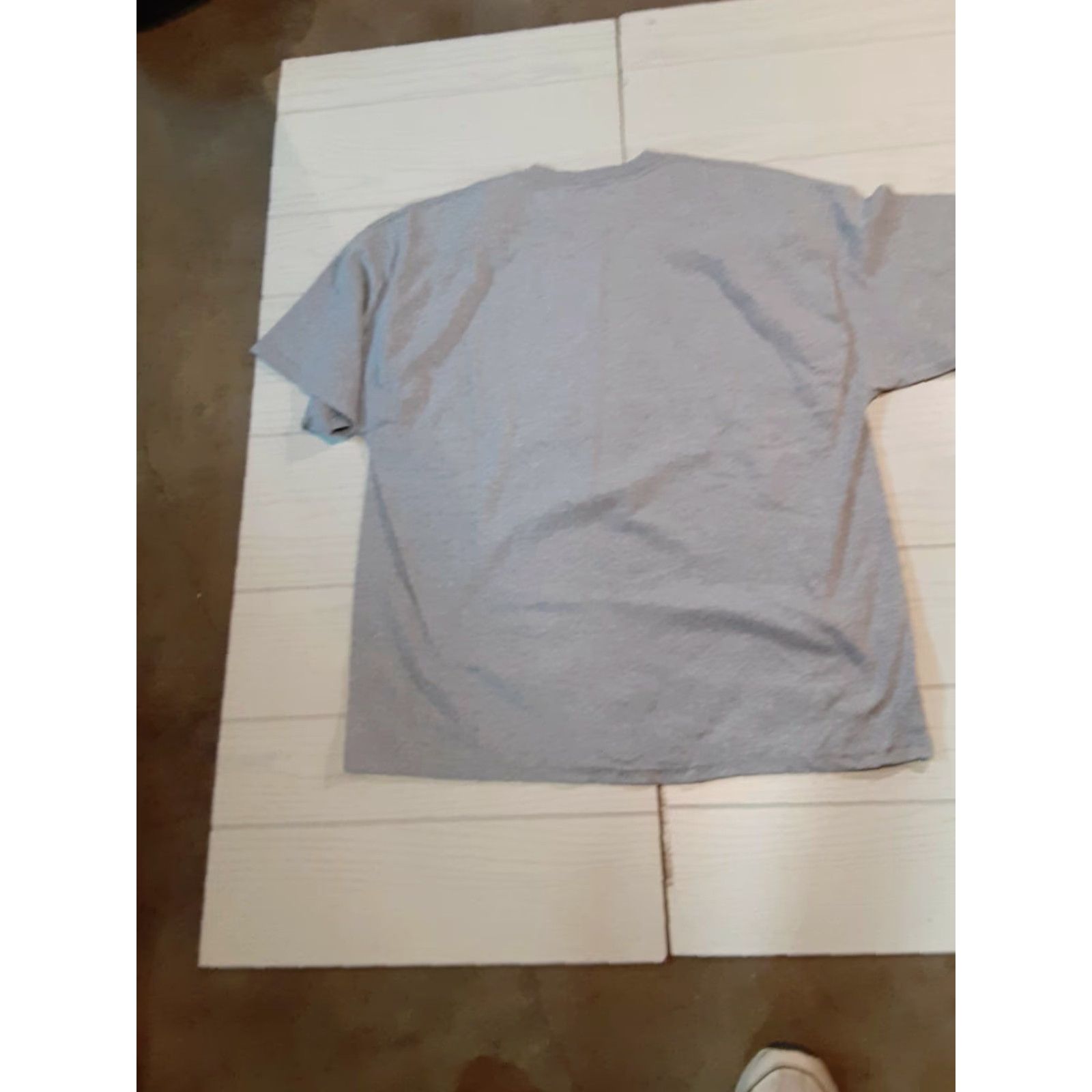 Vintage VINTAGE Peace on Earth T-Shirt 2XL Mens Grey 30in long 23in pit to pit Regular size Delta Pro Weight Pre-owned Size US XXL / EU 58 / 5 - 5 Thumbnail