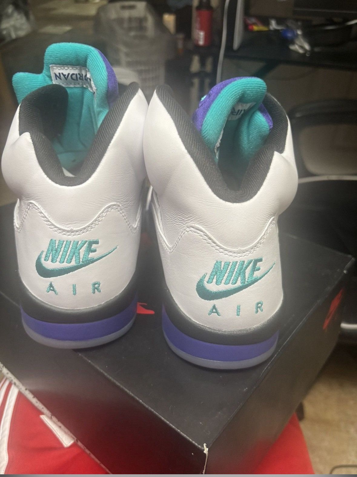 Jordan Brand Air Jordan 5 Retro Grape 2025 Size US 11 / EU 44 - 5 Thumbnail