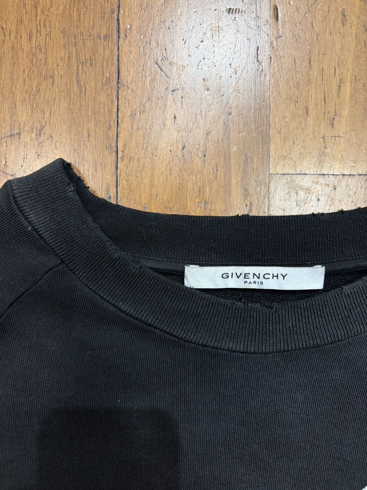 Givenchy Givenchy Distressed World Tour Crewneck Size US M / EU 48-50 / 2 - 6 Thumbnail