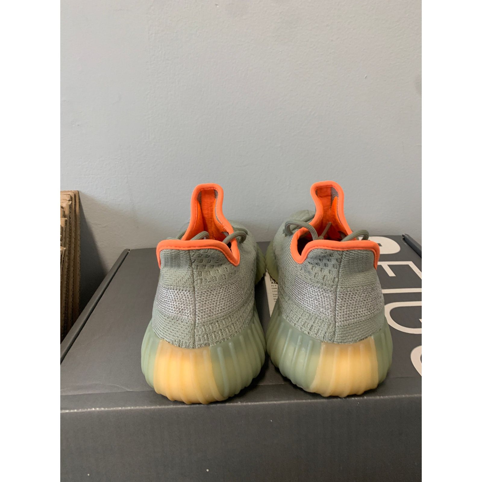 Adidas adidas Yeezy Boost 350 V2 Desert Sage Size 11.5 Used Size US 11.5 / EU 44-45 - 2 Thumbnail