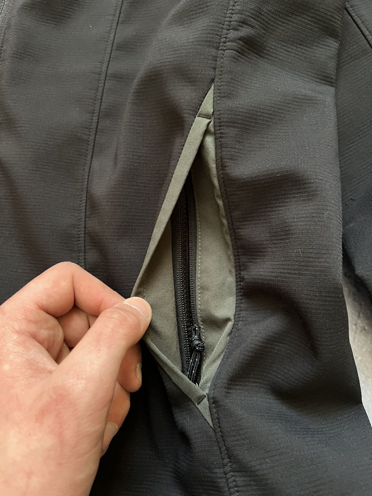 Arc'teryx Arc’teryx L Wmns Softshell Zip Jacket Windbreaker Arcteryx Size L / US 10 / IT 46 - 6 Thumbnail