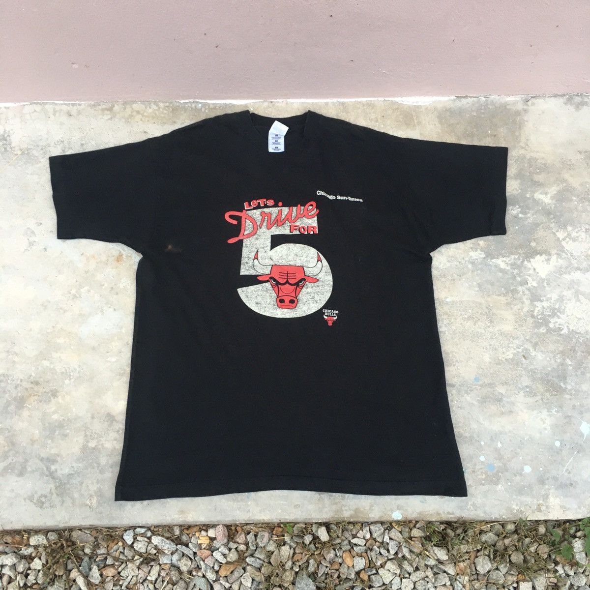 NBA × Vintage Vintage Chicago Bulls Tee Size US XL / EU 56 / 4 - 1 Thumbnail