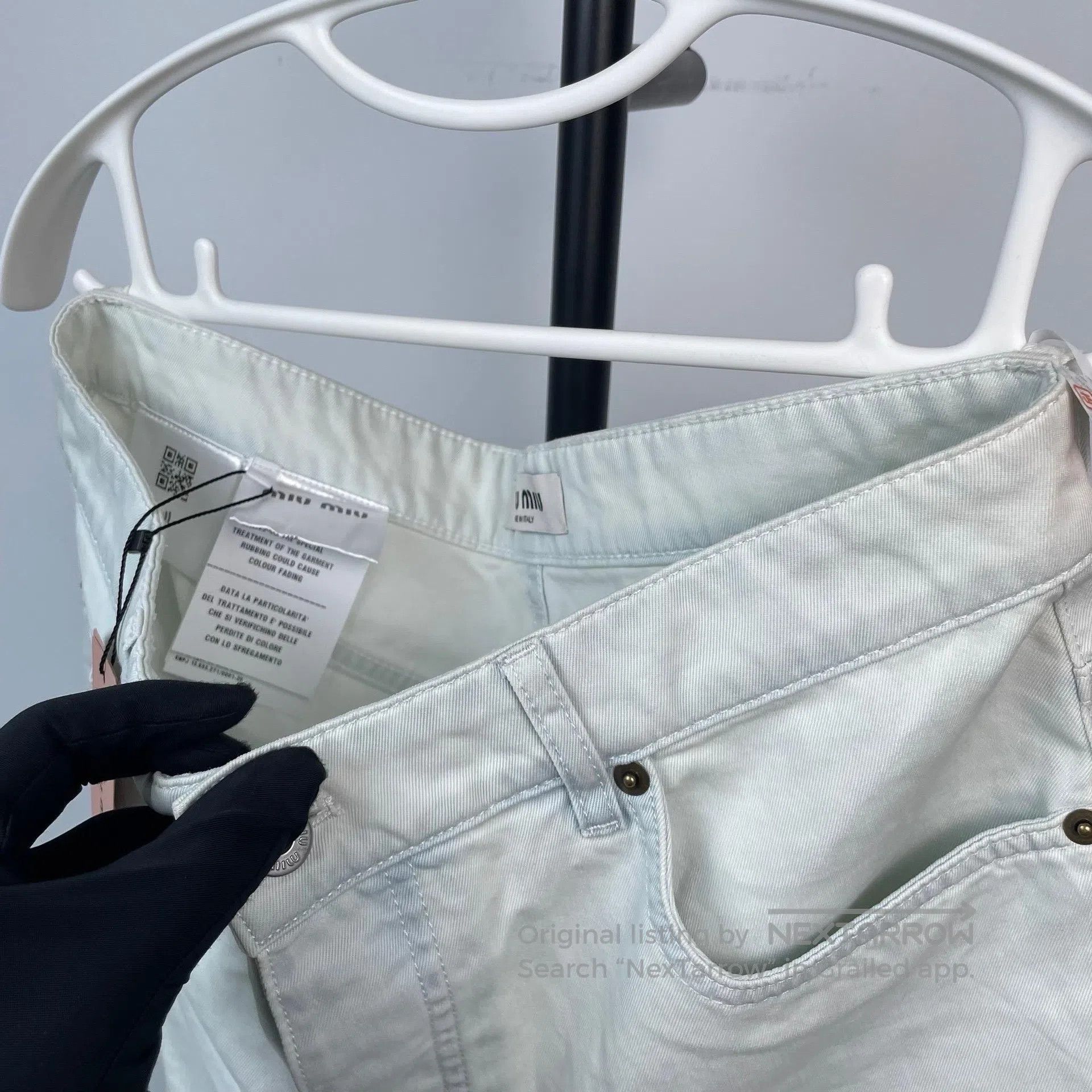 Miu Miu Miu Miu Light Color Letter Logo Blue and White Thin Denim Size 26" / US 2 / IT 38 - 4 Thumbnail