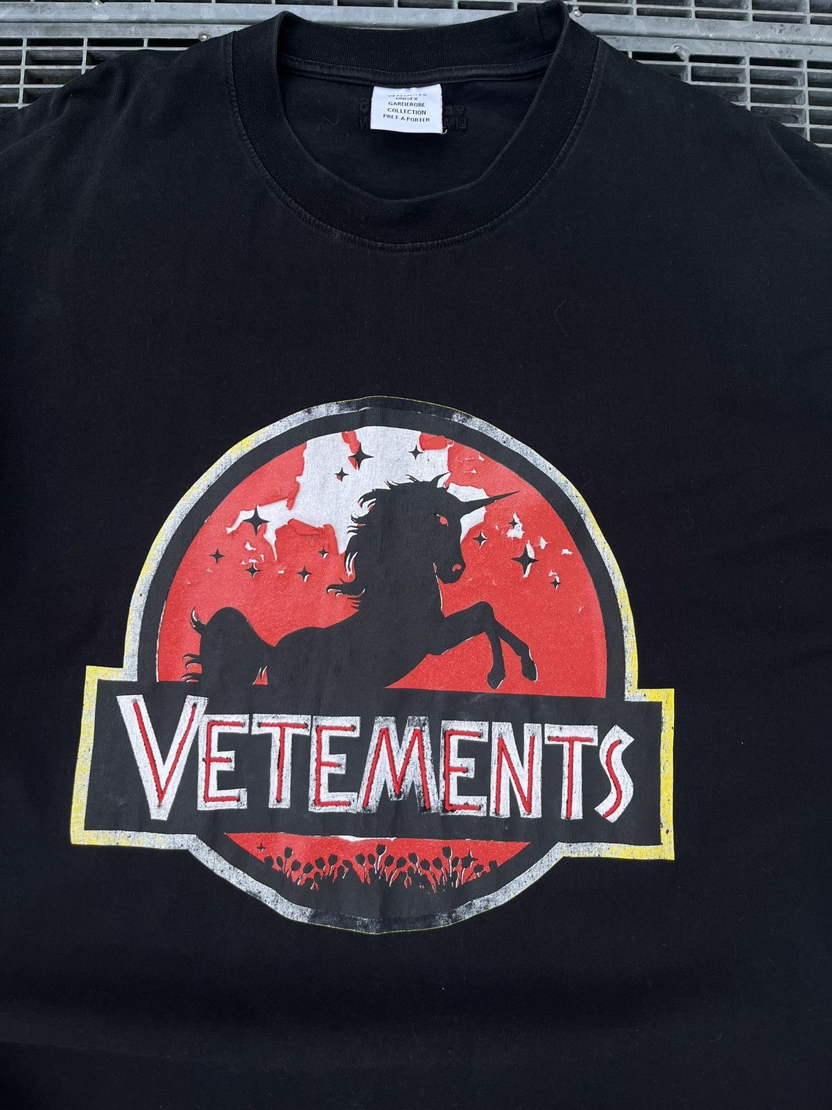 Vetements Vetements Unicorn T-shirt Size US XS / EU 42 / 0 - 2 Thumbnail
