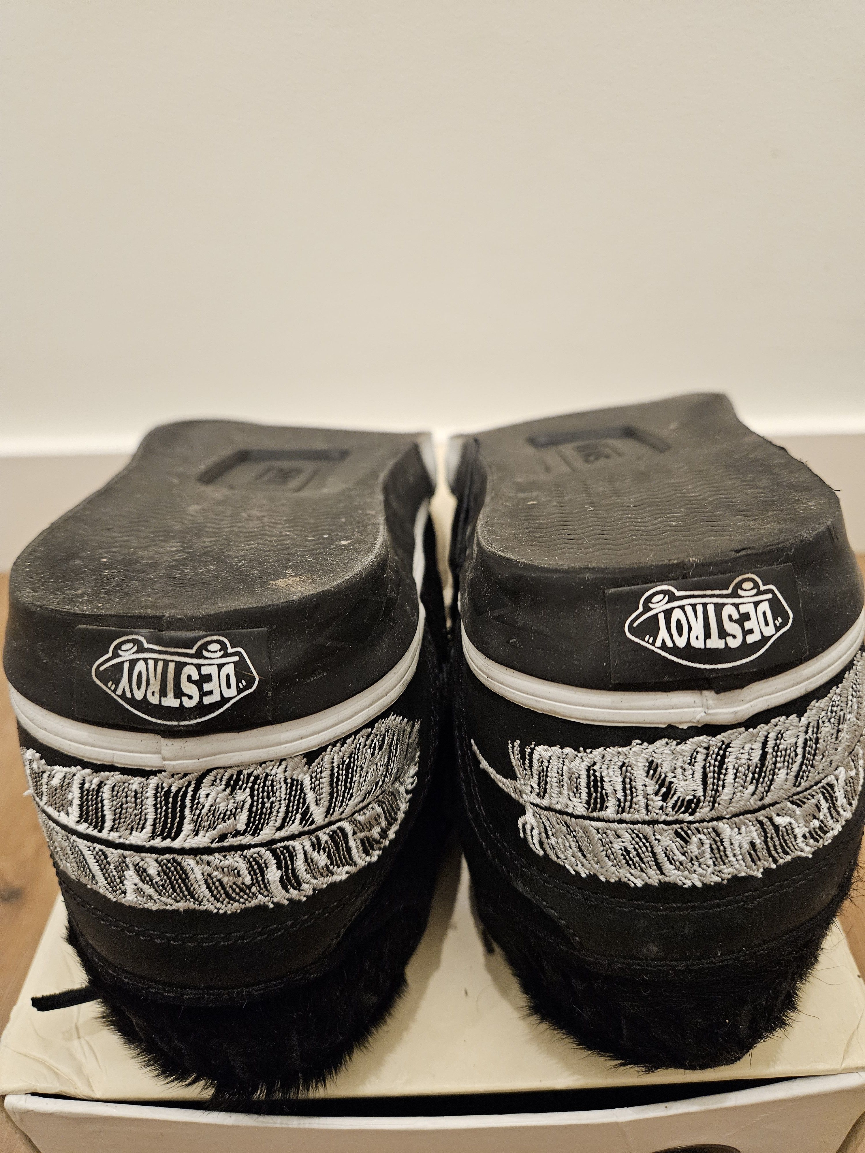 Taka Hayashi × Vans No Skool Mid 2 "Drop Sneakers Not Bombs" pack Size US 11.5 / EU 44-45 - 8 Thumbnail