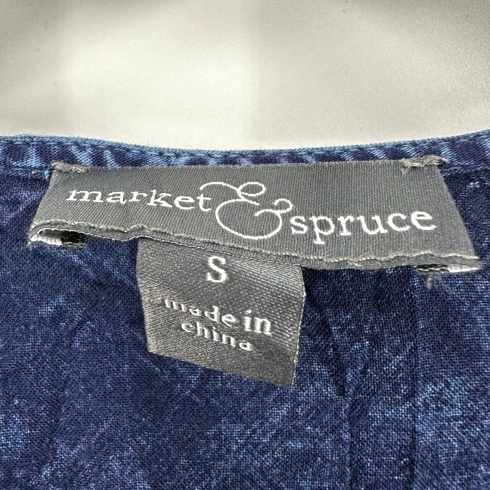 Market VINTAGE Market & Spruce Blue Acid Wash Lace Trim Sharkbite Tunic Top Womens S Small Size S / US 4 / IT 40 - 3 Thumbnail