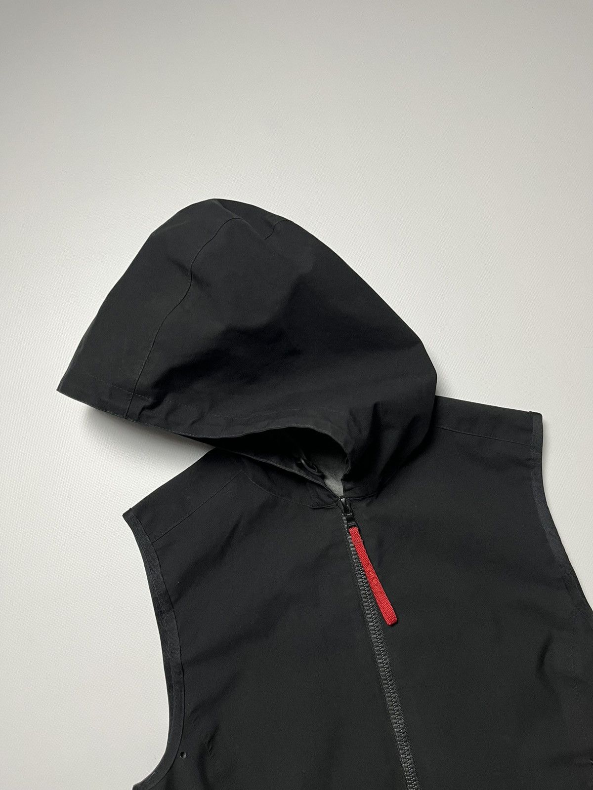 Prada Prada Luna Rossa hooded utility vest black vintage Size S / US 4 / IT 40 - 5 Thumbnail