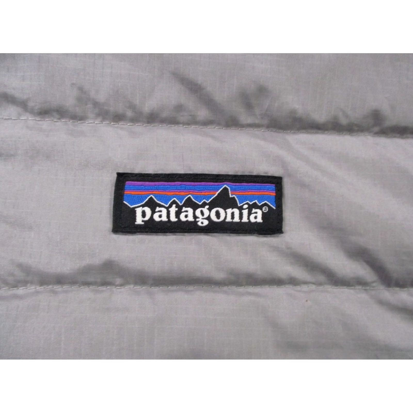 Patagonia Patagonia Jacket Women S Gray Down Puffer Quilted Outdoor Coat Zip Full Zip, Windproof, Pockets, Casual, Regular, Gray, 84683 Size S / US 4 / IT 40 - 6 Thumbnail