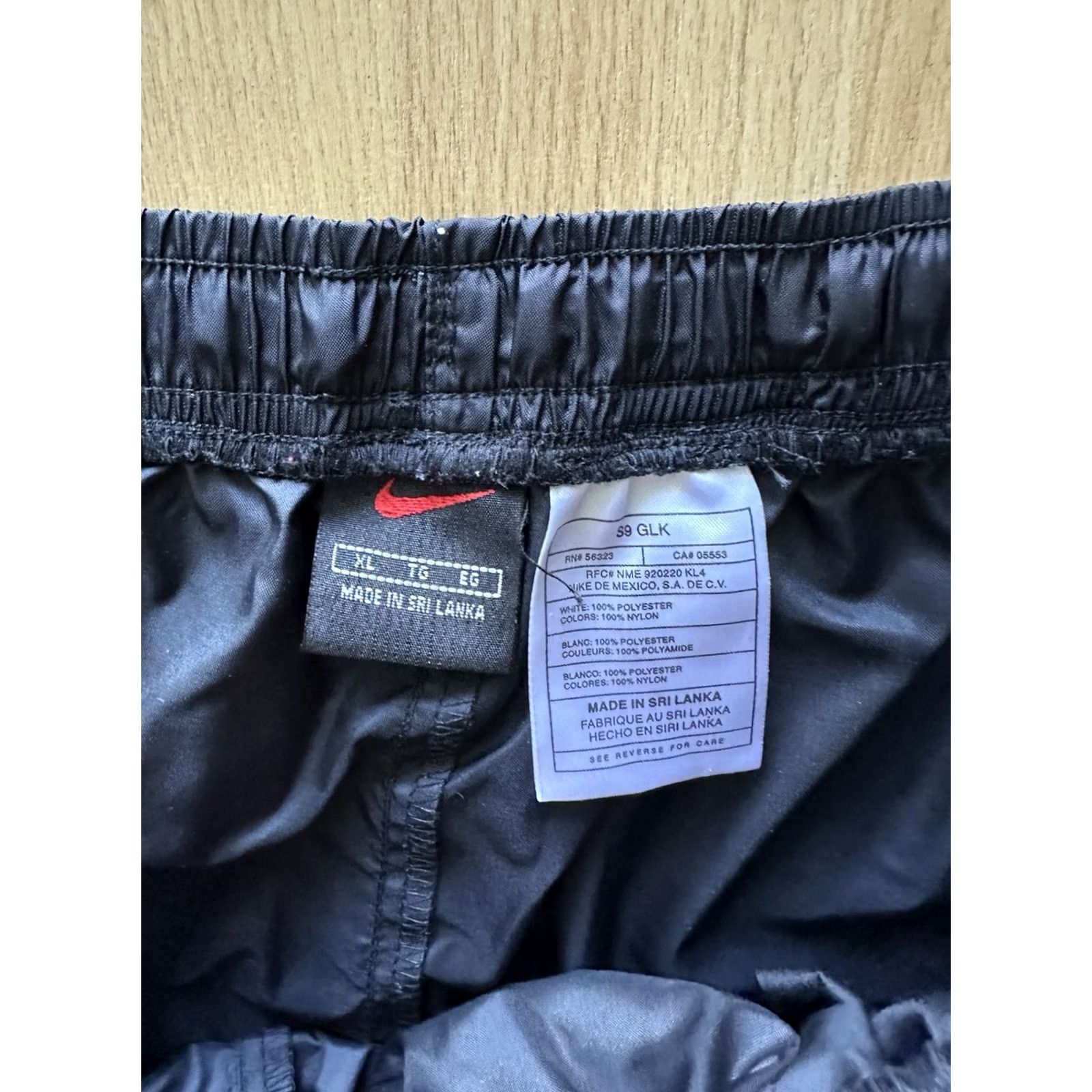 Nike VINTAGE Nike Track Pants Baggy Black Mens XL Wide-Leg 90s Nike Sportswear Size US 36 / EU 52 - 6 Thumbnail