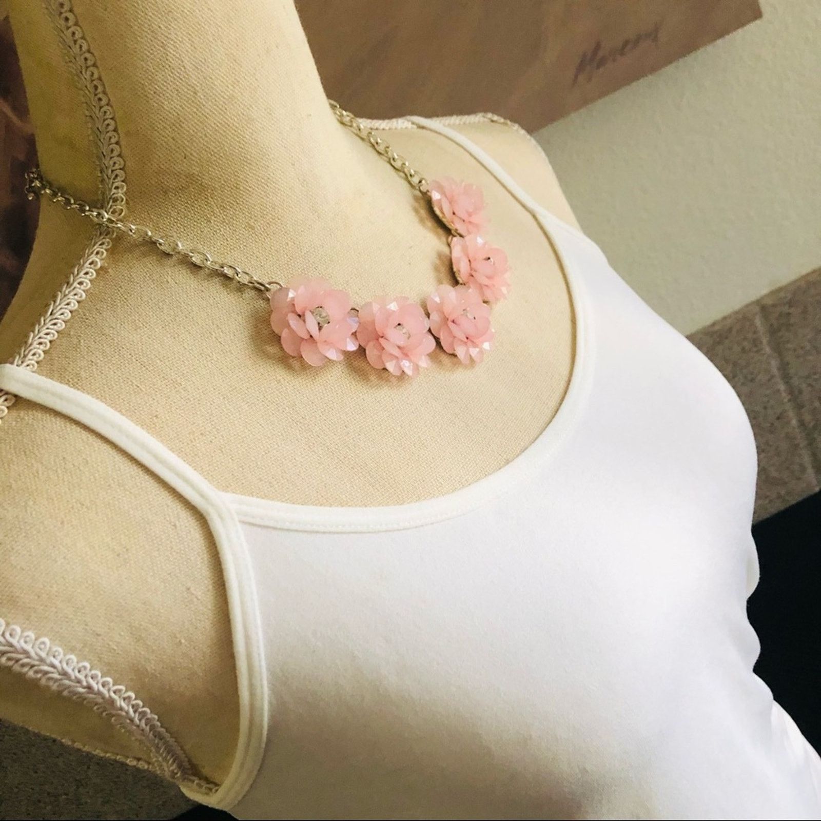 Jewelry Faceted pink stone cluster floral rhinestone accent necklace Size ONE SIZE - 2 Thumbnail