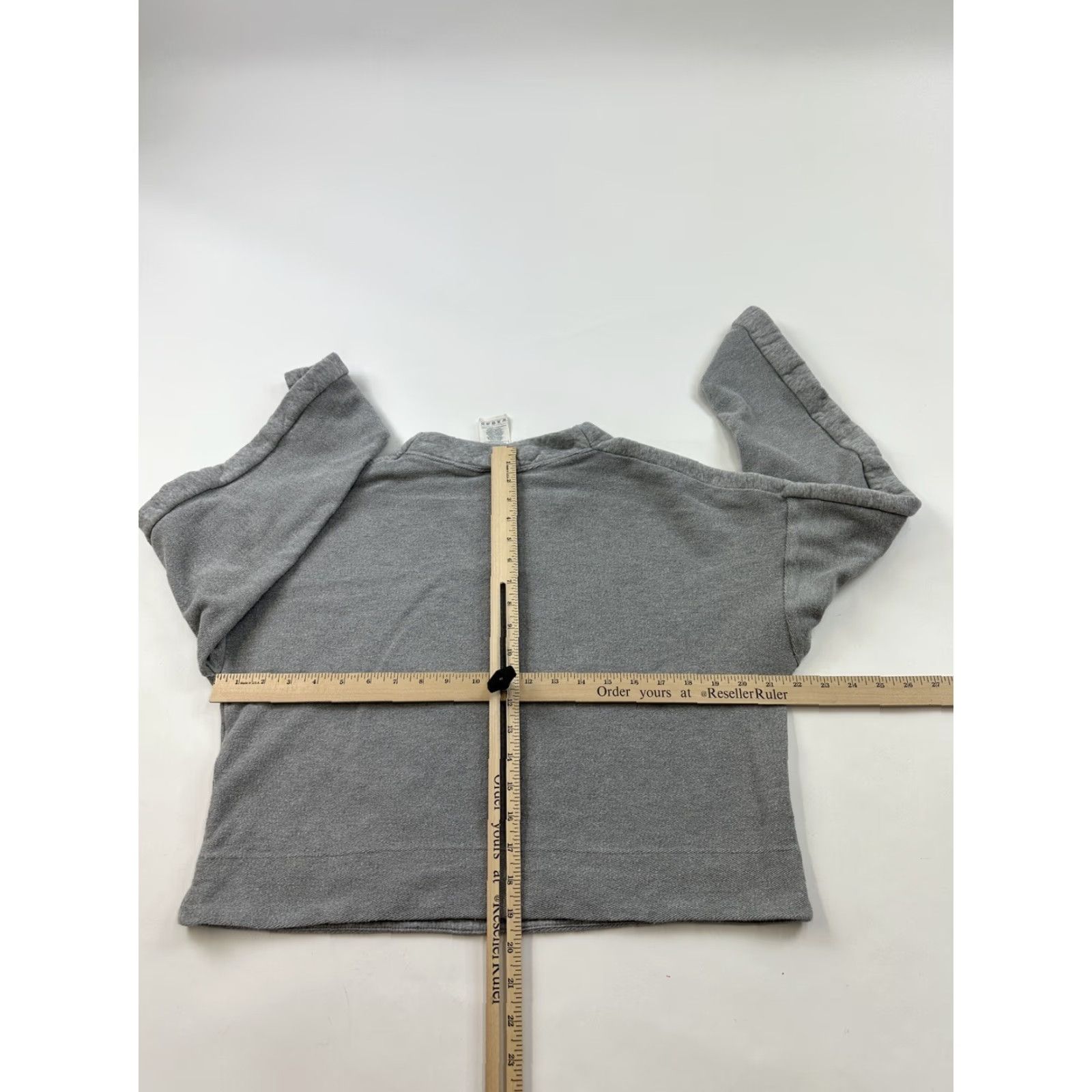 Reebok Reebok Sweatshirt Women’s Large Gray Pullover Crew Neck Cropped Sweatshirt Size L / US 10 / IT 46 - 4 Thumbnail