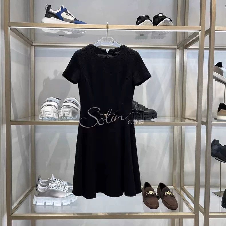 Versace Versace Medusa gold buckle waist dress Size M / US 6-8 / IT 42-44 - 1 Thumbnail