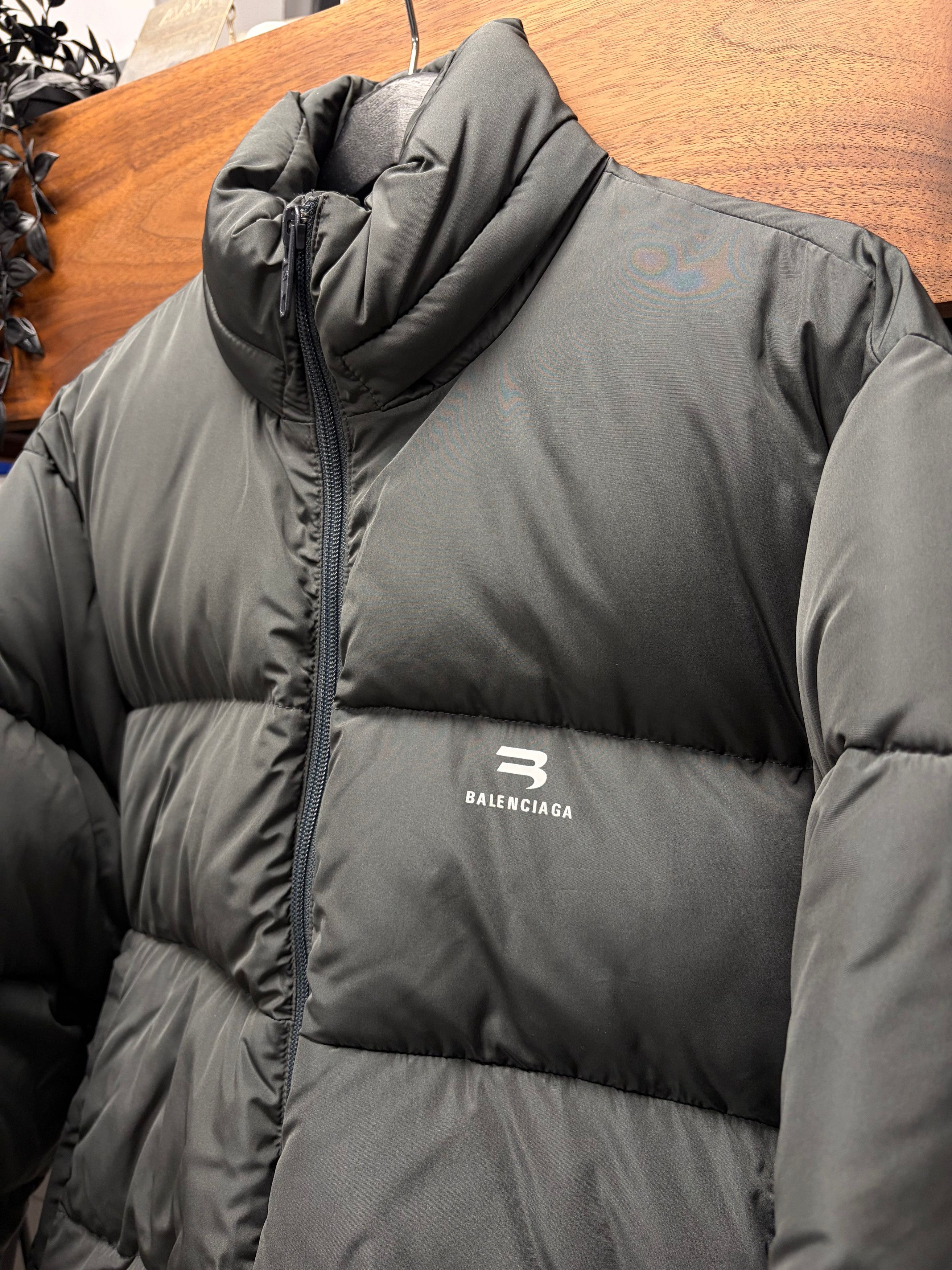 Balenciaga Balenciaga ‘Sports Icon Logo’ Black Down Filled Puffer Jacket Size US M / EU 48-50 / 2 - 2 Thumbnail