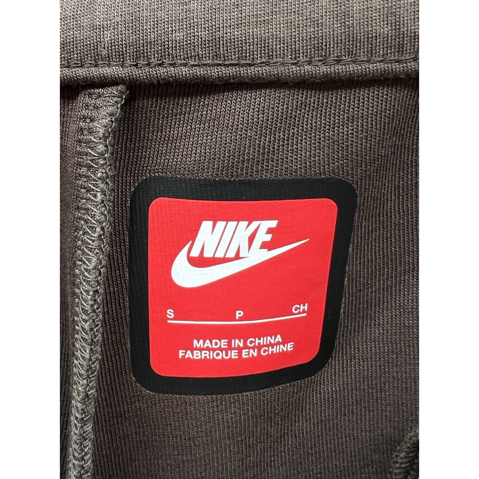 Nike Nike Tech Tailored Fleece Trousers Brown Sz Small FZ7583-237 Size US 32 / EU 48 - 3 Thumbnail