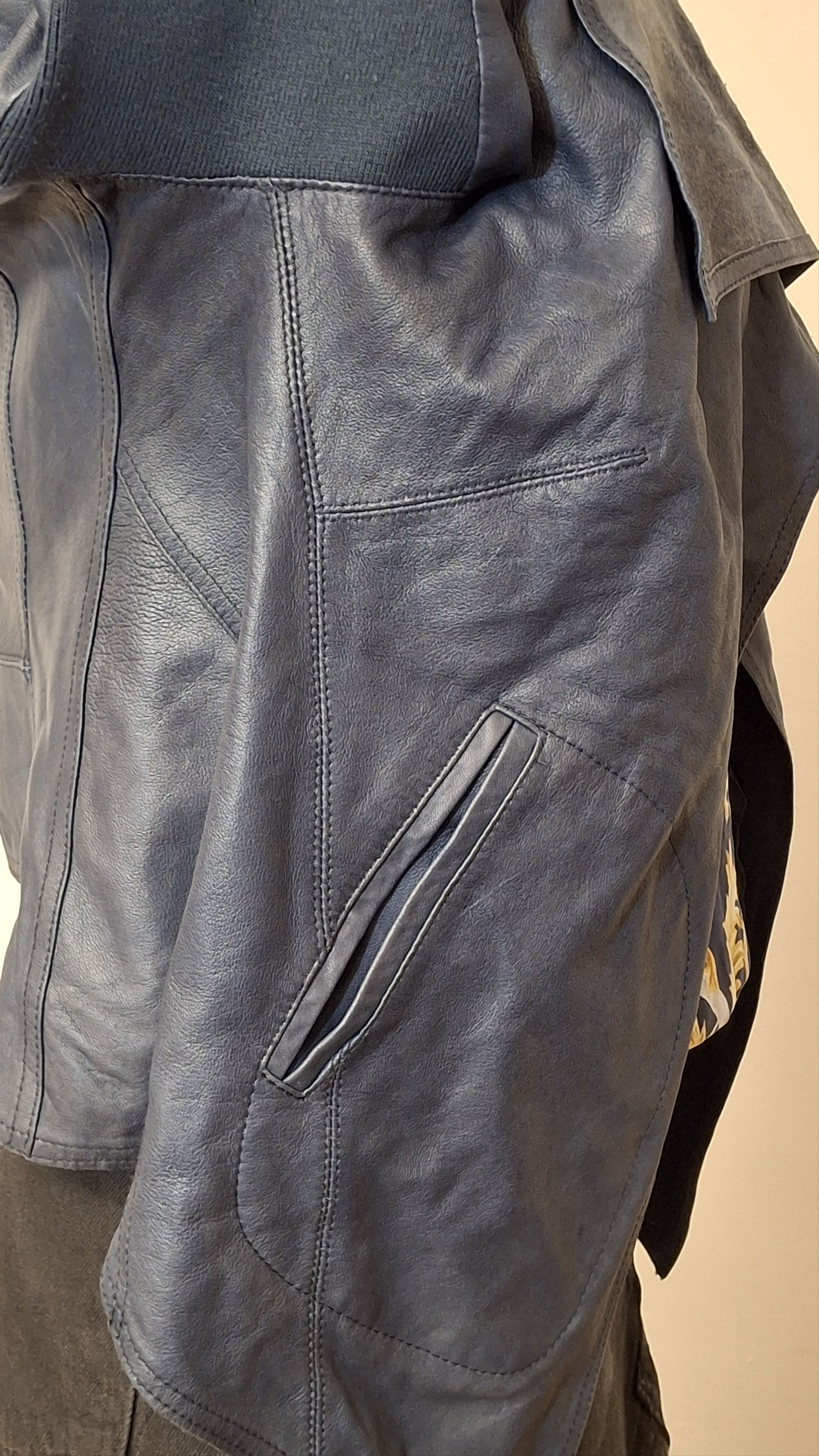 Vintage Y2K Avant-Garde Electric Blue Lambskin Leather Jacket Size S / US 4 / IT 40 - 8 Thumbnail
