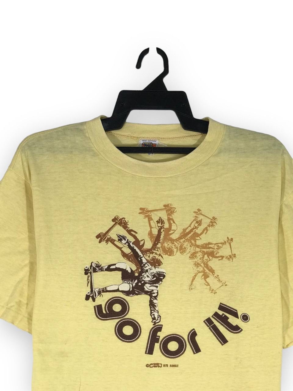 Vintage Vintage 1978 pro skaters tony alva derek mau crazy shirt Size US L / EU 52-54 / 3 - 2 Thumbnail