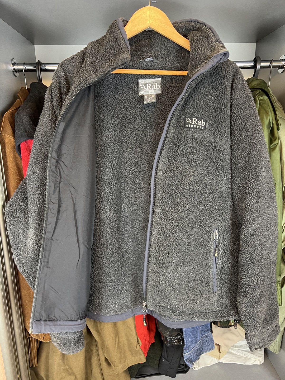 Rab × Vintage Gorpcore Vintage Rab Sherpa Deep Pile Fleece Jacket Size US XL / EU 56 / 4 - 12 Thumbnail