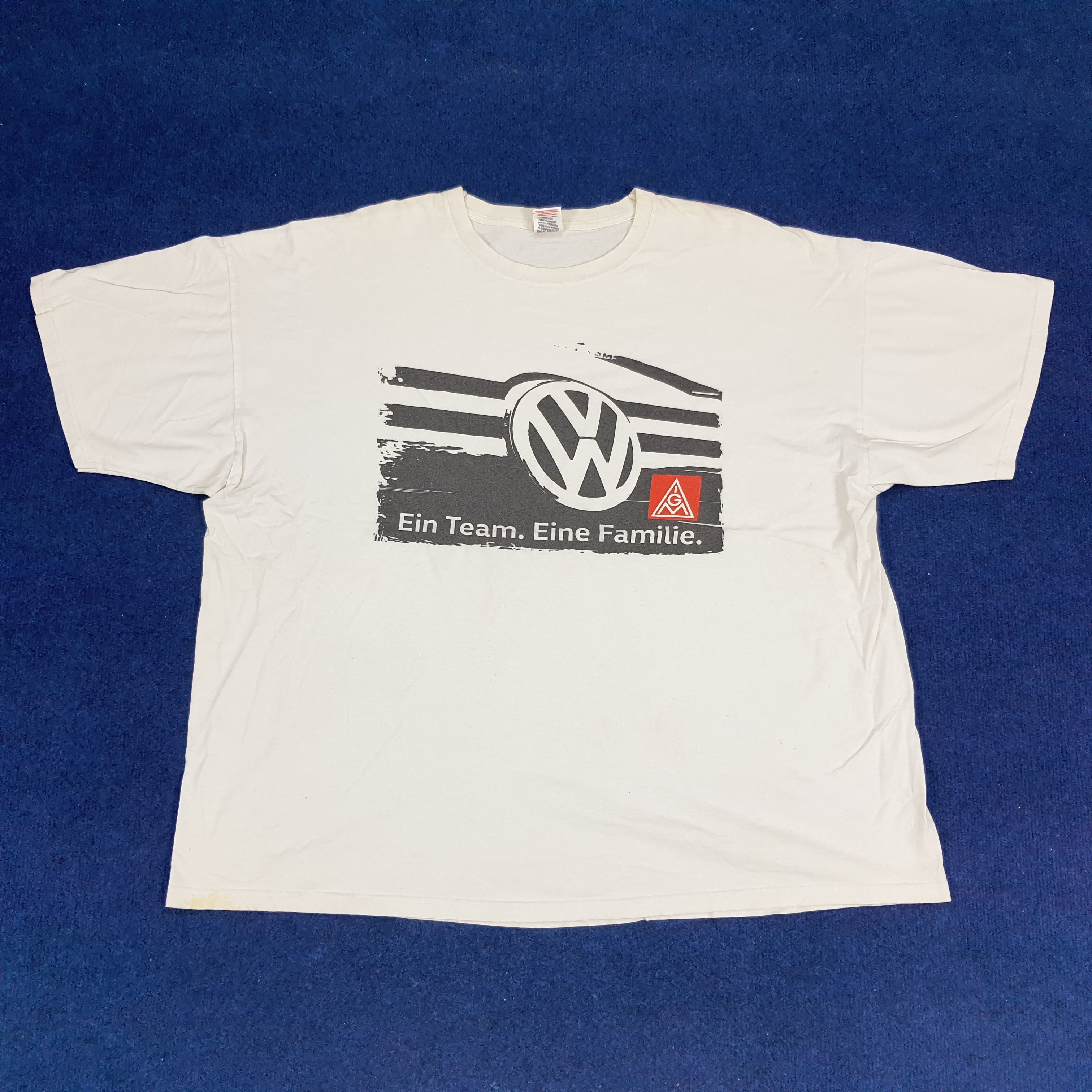 Vintage Vintage Volkswagen IG Metall Motorsports Tshirt Size US XXL / EU 58 / 5 - 1 Thumbnail