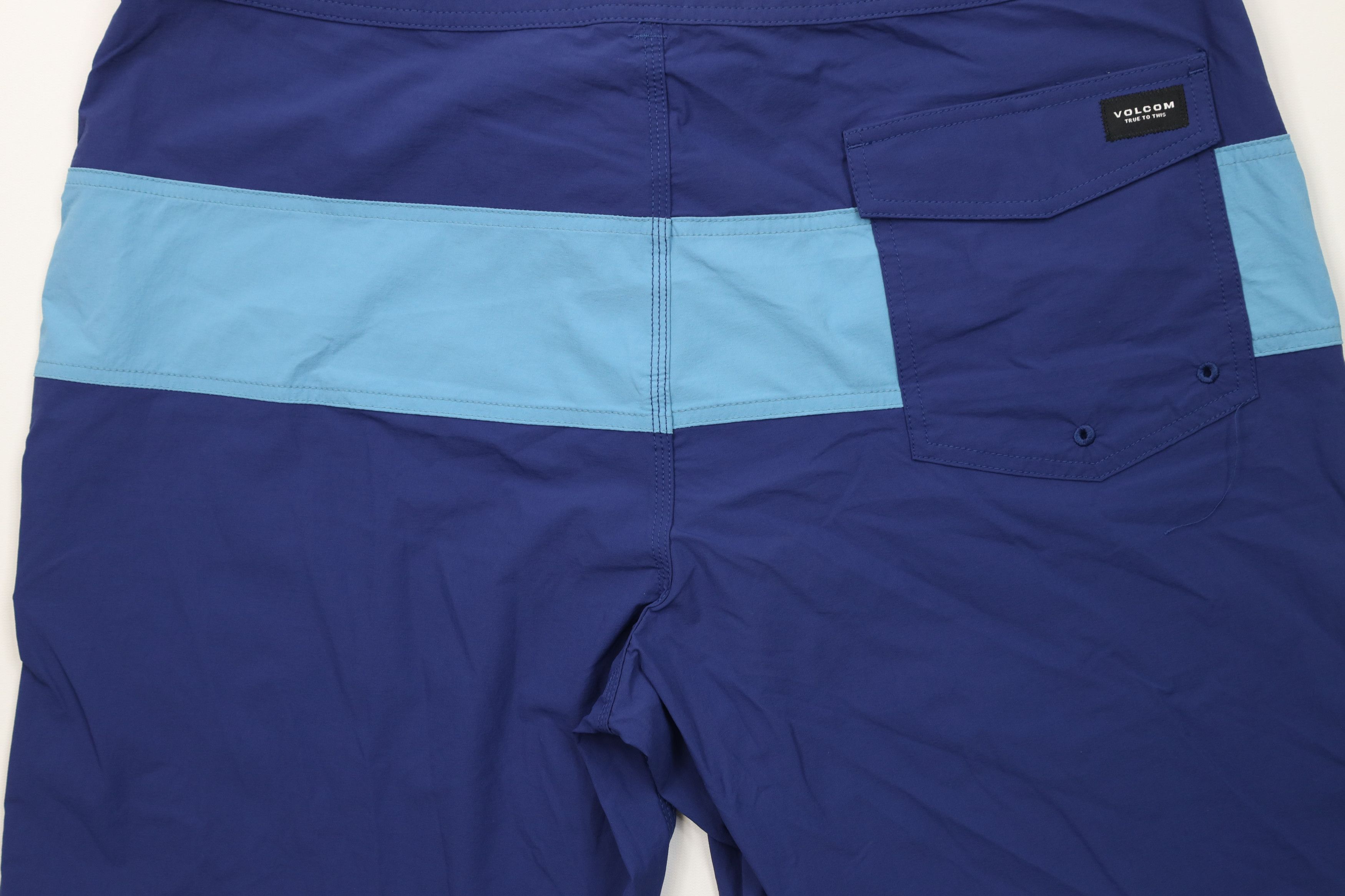 Volcom New Volcom Surfing Block Striped Liberators Board Shorts Size US 38 / EU 54 - 12 Thumbnail