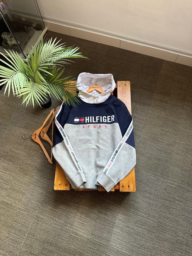 Tommy Hilfiger TOMMY HILFIGER SPORT HOODIE Size US L / EU 52-54 / 3 - 1 Thumbnail