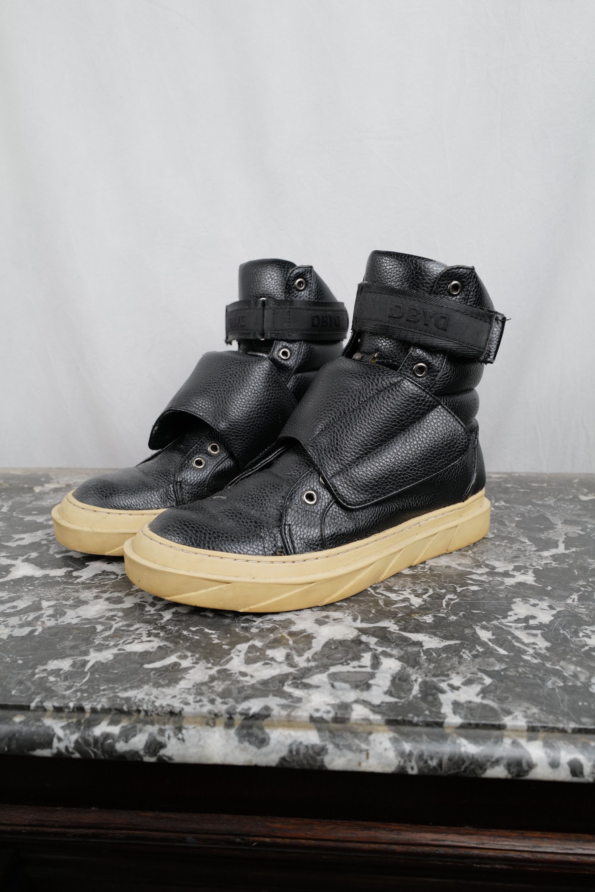 D by D DBYD HI-TOP FABRIC SNEAKER Size US 8 / EU 41 - 1 Thumbnail