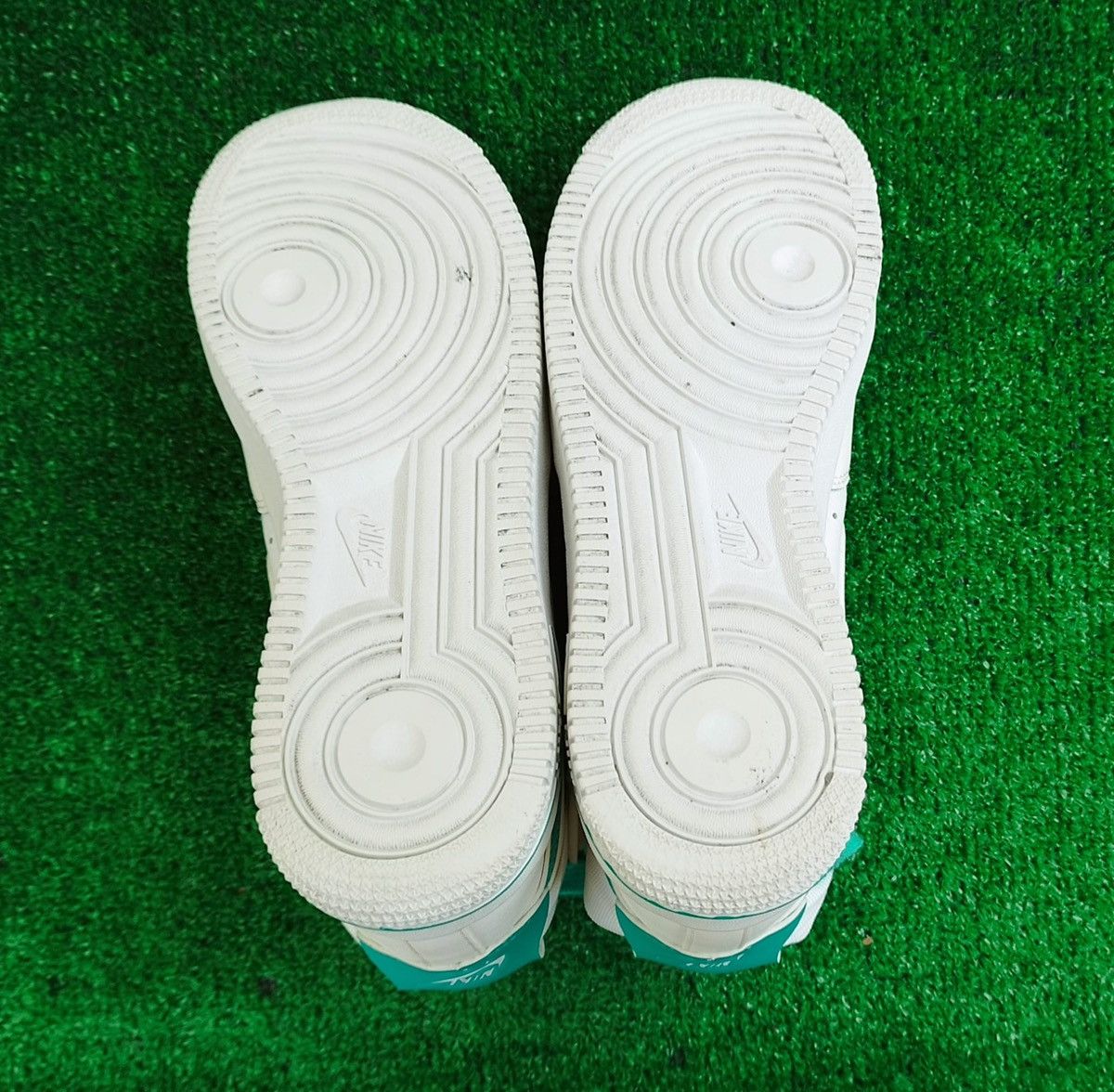 Nike Limited Unique Nike Air Force 1 Hilgh 'Sample' Size US 6 / EU 39 - 12 Thumbnail