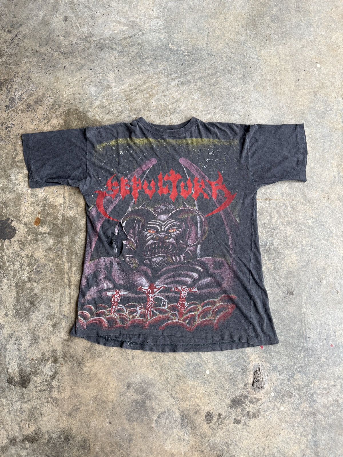 Band Tees × Vintage *RARE* VINTAGE 90s SEPULTURA METAL AOP GOD CROSS DEATH SATAN Size US XL / EU 56 / 4 - 1 Thumbnail
